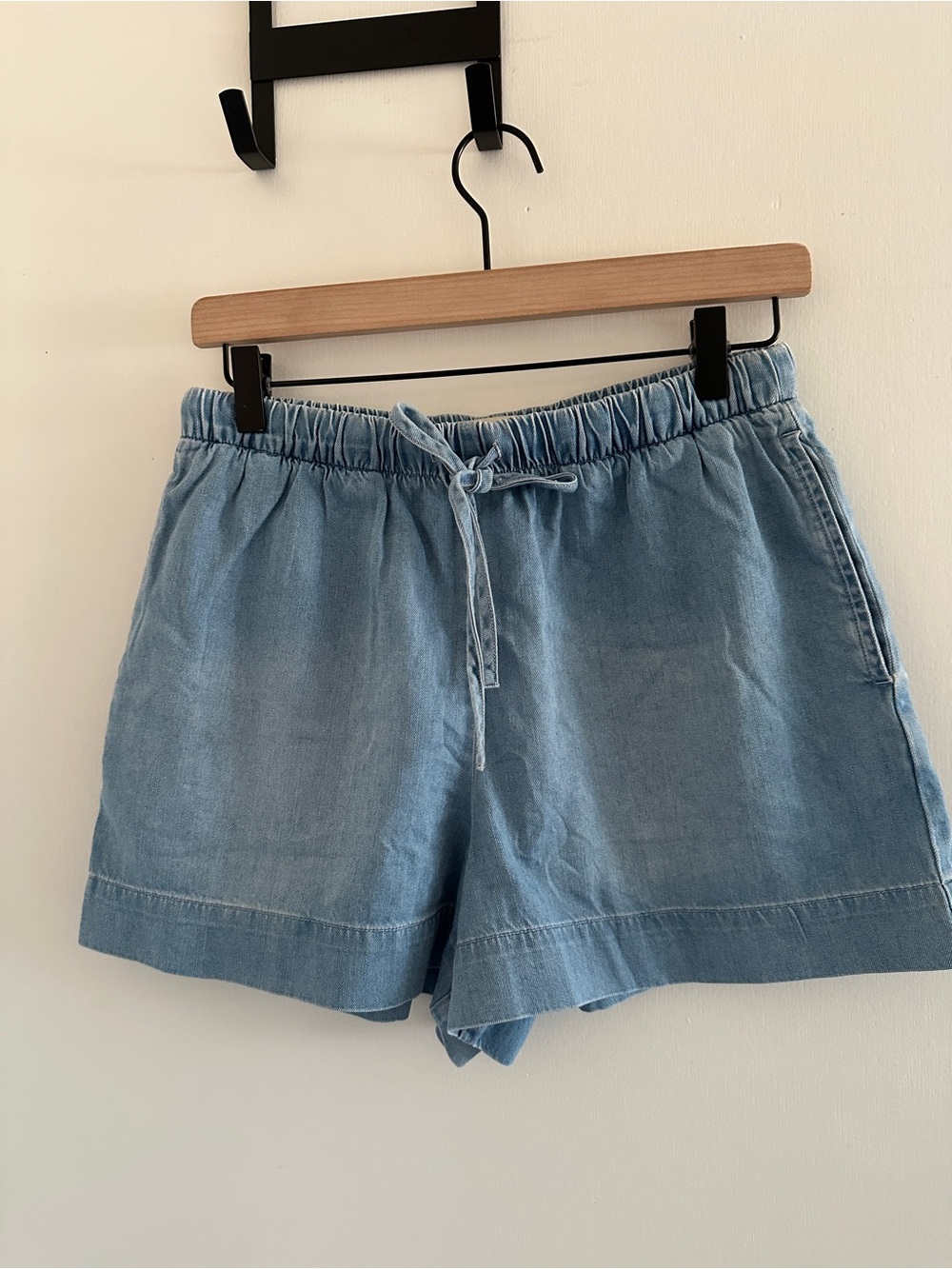 Anthropologie Cloth & Stone Pull On Shorts